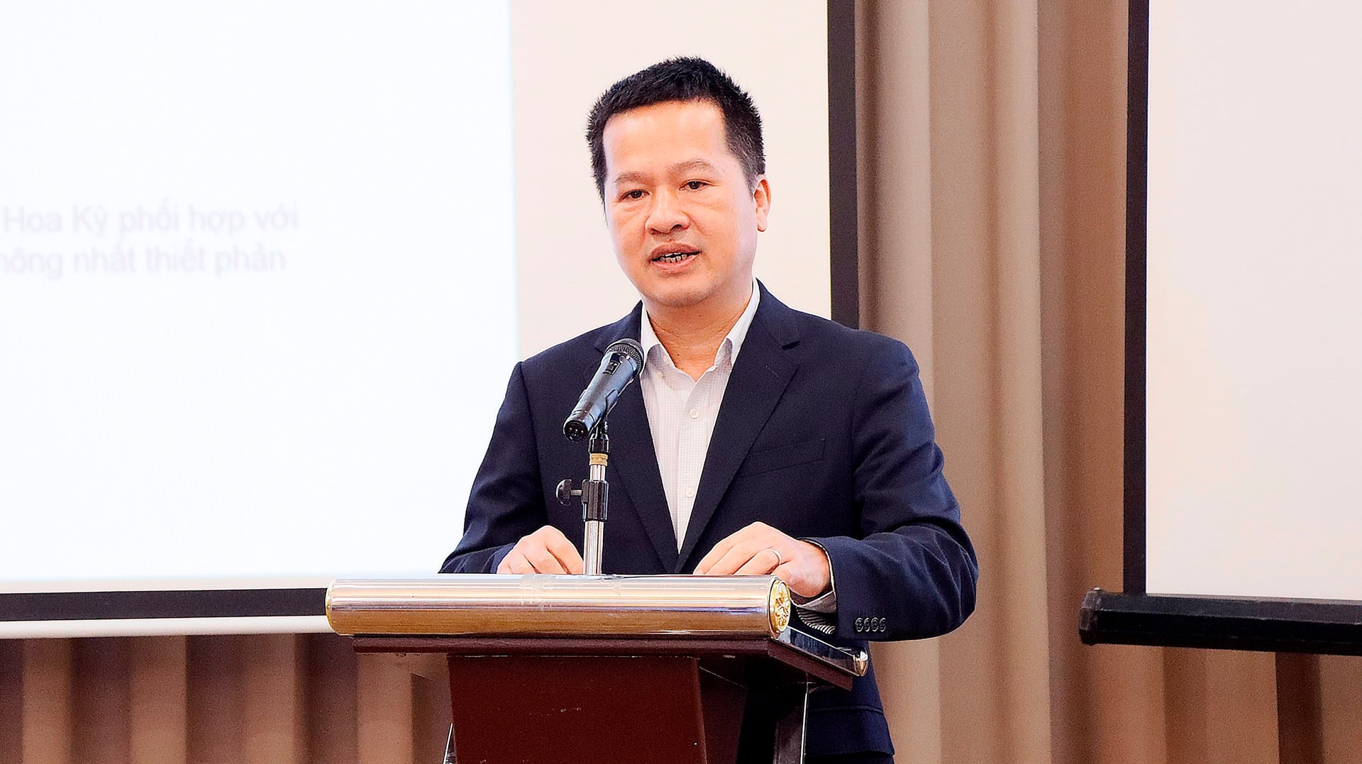 le-quoc-hung.jpg